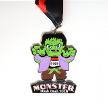 Custom shape halloween medal with glow in the dark ink