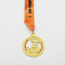 joe english challenge trail run medal