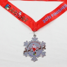 runaway santa 5k run medal