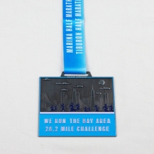 we run the bay marathon single medal