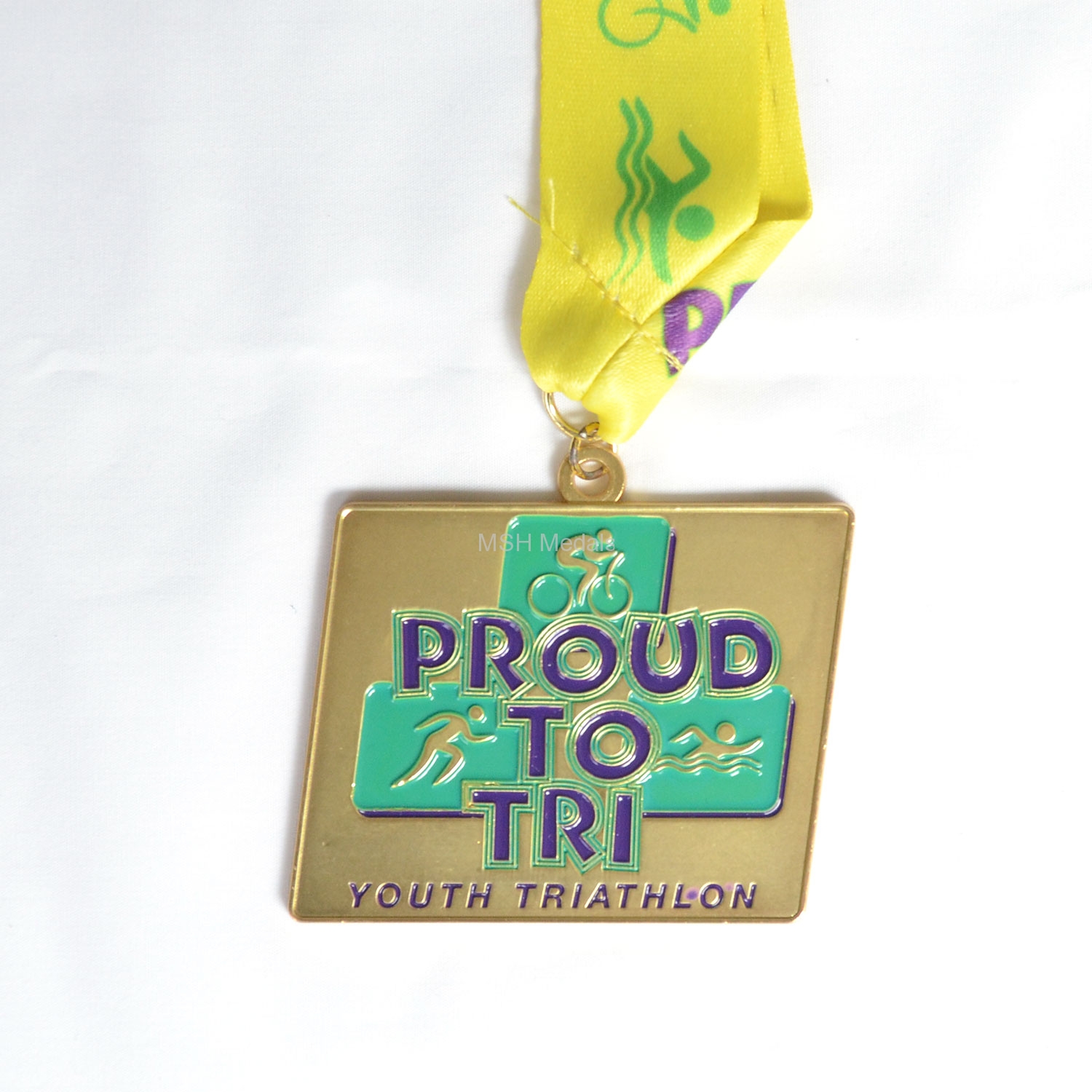 Triathlon medal in matte gold